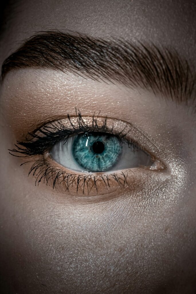 Détatouage sourcils — effacer un microblading raté — Muse Beauty Voisins-le-Bretonneux
