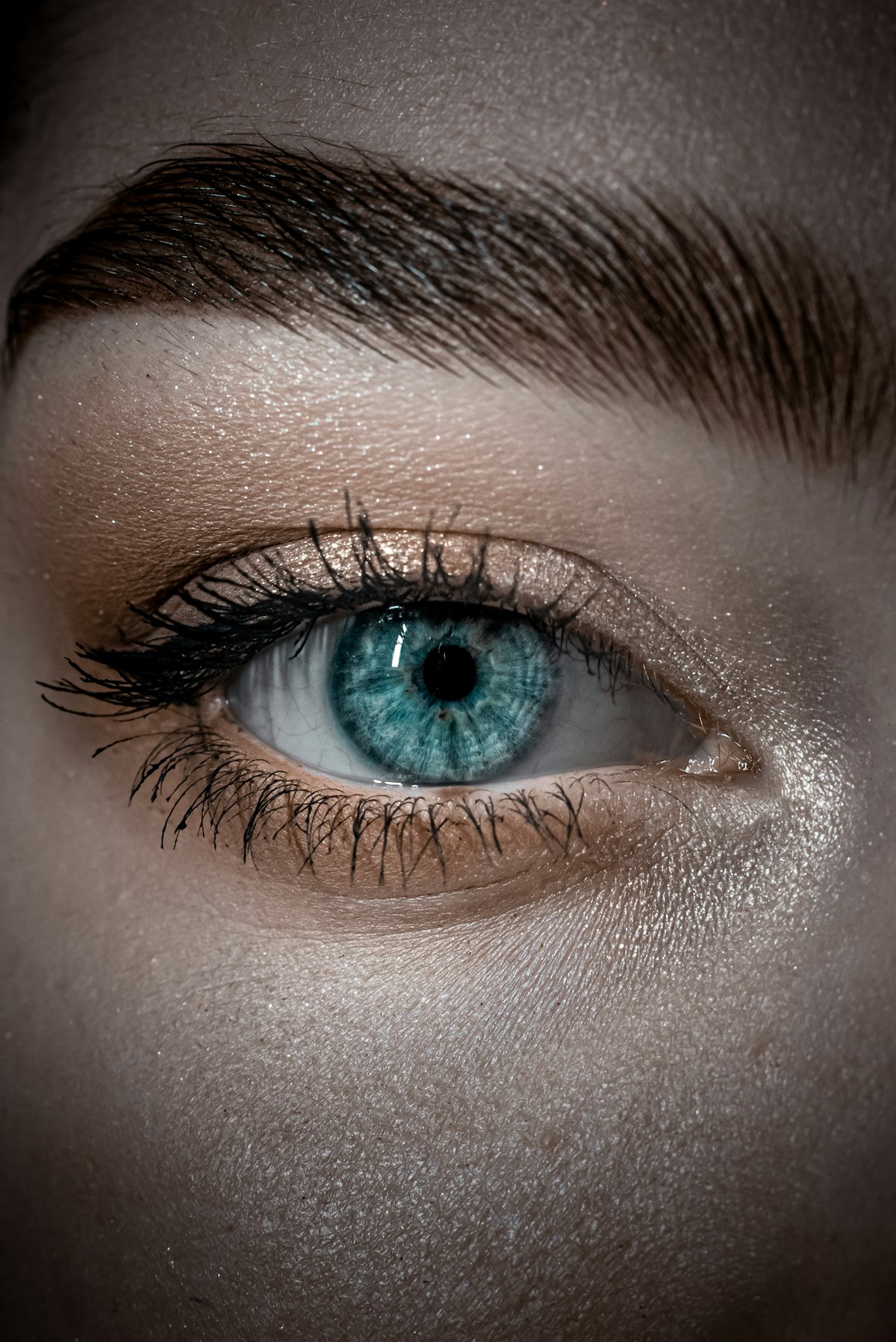 Détatouage sourcils — effacer un microblading raté — Muse Beauty Voisins-le-Bretonneux